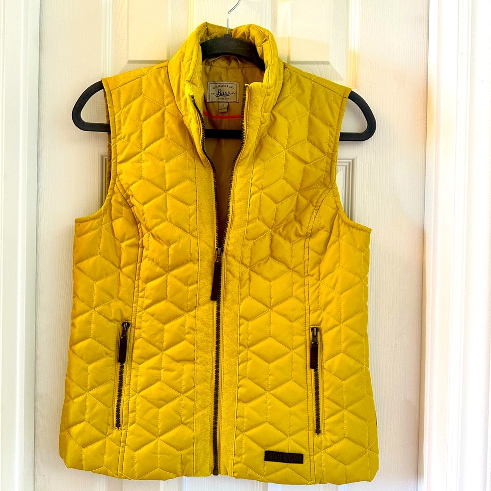 G.H. Bass-Mustard Micro Puff Vest. Size S